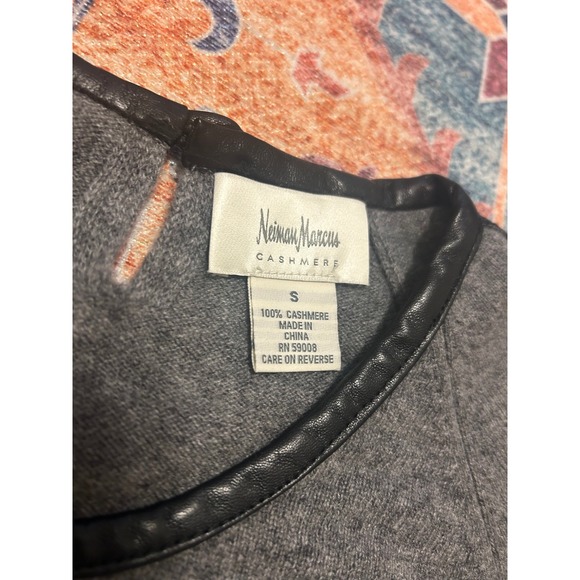 Neiman Marcus ladies small fitted gray cashmere leather trim round neck sweater - Picture 5 of 9